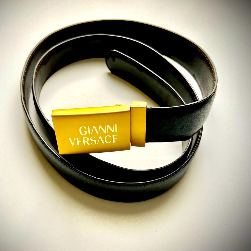 GIANNI VERSACE Men”a Black Leather Belt